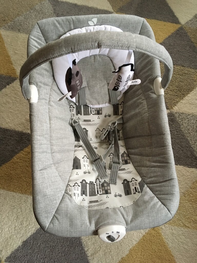 joie petite city bouncer